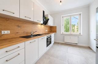 Wohnung mieten in Prof.-Joliot-Curie-Straße, 01796 Pirna, Frisch sanierte 2-RW im 1.OG* neue EBK* modernes Tageslichtbad mit Wanne* Keller* grüne Wohnlage*