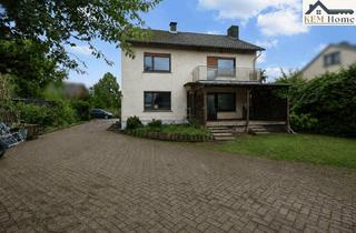 Haus kaufen in 32609 Hüllhorst, Zweifamilienhaus mit ausgebautem Dachgeschoss