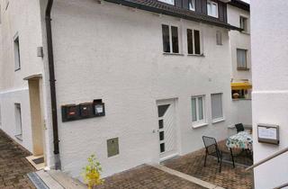 Mehrfamilienhaus kaufen in Wilhelmstraße 43, 88250 Weingarten, Mehrfamilienhaus mit separatem Wohnhaus insgesamt 13 Zimmern in Weingarten
