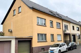 Mehrfamilienhaus kaufen in 63457 Hanau, Ideal für Kapitalanleger und Selbstnutzer - Zwei Mehrfamilienhäuser, Gewerbehalle und Nebengebäude!