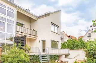 Haus mieten in 63477 Maintal, Maintal-Hochstadt: Geräumiges Einfamilienhaus mit herrlichem Garten & 2 Garagen in ruhiger Wohnlage
