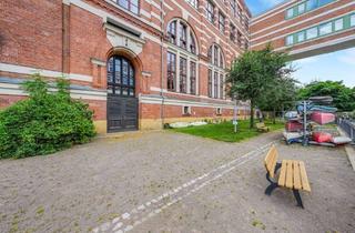 Loft kaufen in 04229 Schleußig, Außergewöhnliches Familienloft am Wasser mit Galerie, 5,60m Deckenhöhe und Haus-im-Haus-Gefühl