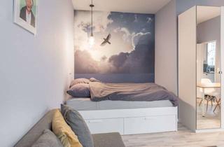 Wohnung kaufen in Beusselstraße, 10553 Berlin, Bezugsfreies, möbliertes Studio mit Balkon in Moabit – provisionsfrei