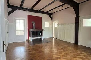 Wohnung mieten in 29525 Uelzen, 5-Zimmer-Wohnung in stilvoller alter Stadtvilla zu vermieten