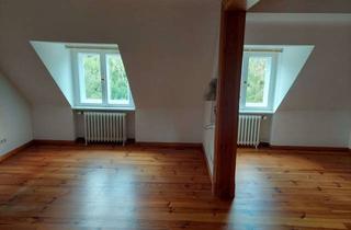 Wohnung mieten in 14195 Dahlem, Wohnen im Dachgeschoss: 2-Zimmer-Wohnung in Dahlem