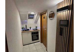 Wohnung mieten in Albert-Schweitzer-Straße, 52351 Düren, Renovierte 34 m² Dachgeschosswohnung in Düren – sofort bezugsfertig