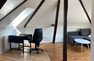 Wohnung mieten in Helmstedterstraße 26, 38102 Braunschweig, Gemütliche Dachgeschosswohnung in der 4. Etage mit Schrägen und Dielenboden