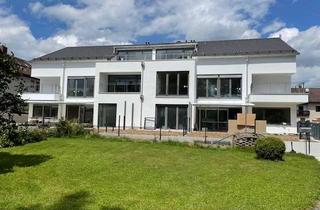 Wohnung mieten in Blumenweg, 85570 Ottenhofen, S2-OTTENHOFEN -TOP NEU, helle 3-Zi.-Whg., gr. S-Dachterrasse, Parkett, Bad DU/WC, Fenster, EBK
