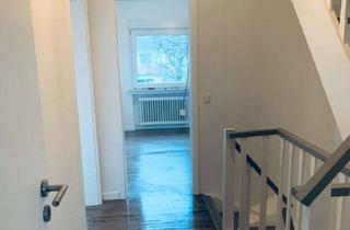 Reihenhaus kaufen in 53859 Niederkassel, Großzügiges Reihenhaus mit viel Platz und Entwicklungspotenzial – direkt Bezugsfrei