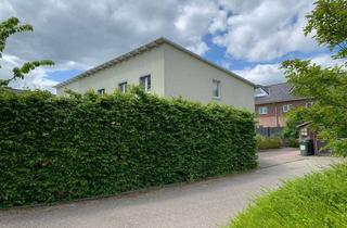 Haus mieten in Neuheikendorfer Weg 138 b, 24226 Heikendorf, Modernes Reihenendhaus in Heikendorf