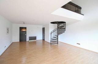 Wohnung kaufen in 71065 Sindelfingen, Haus im Haus: Großzügige 5,5-Zimmer-Maisonette-Wohnung auf 3 Ebenen mit 3 Balkonen und Garage