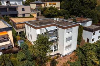 Wohnung kaufen in 75305 Neuenbürg, Lichtdurchflutete 4-Zimmer-Wohnung mit ca. 102 m², Carport, Balkon und Panoramablick über Neuenbürg