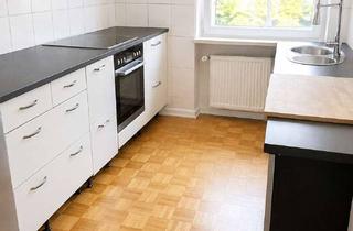 Wohnung kaufen in 61169 Friedberg, Großzügige 5-Zimmer-Eigentumswohnung mit Balkon und Parkplatz in Friedberg