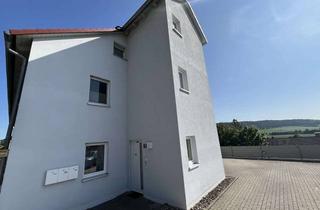 Wohnung kaufen in 92339 Beilngries, Wohnen auf zwei Ebenen – moderne Maisonettewohnung mit Garten und Garage