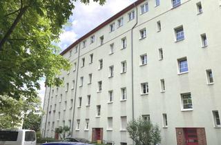 Wohnung kaufen in Bahnhofstraße 2b, 13055 Alt-Hohenschönhausen, Schmuckstück in Alt-Hohenschönhausen! Perfektes Single-Pärchen Apartment mit EBK in ruhiger Grünlage