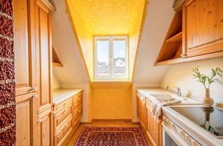 Wohnung kaufen in 85221 Dachau, Freie 2- bzw. 3-Zimmer-DG-Wohnung am Fuße der Dachauer Altstadt!