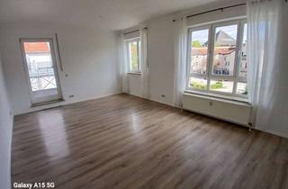 Wohnung kaufen in Hauptstraße 2-4, 93346 Ihrlerstein, Moderne 4-Zimmer-Wohnung mit Balkon, Einbauküche & Tiefgaragenstellplatz in Ihrlerstein