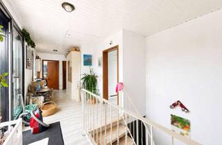 Wohnung kaufen in 37081 Göttingen, Lichtdurchflutete Eigentumswohnung mit Dachterrasse, offenem Kamin und zwei Carports