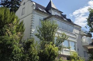 Wohnung kaufen in 76530 Innenstadt, Stilvolle und charmante DG - Wohnung in historischer Villa – in Bestlage von Baden-Baden