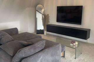 Wohnung mieten in Solinger Straße 139, 40764 Langenfeld, 1-Zimmer Dachgeschoss Apartement mit Balkon