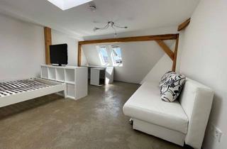 Wohnung mieten in Neckarstraße 196, 70190 Ost, Neue WG-Möglichkeit mit drei Zimmern und Balkon – ideal für dich allein oder mit Freunden!