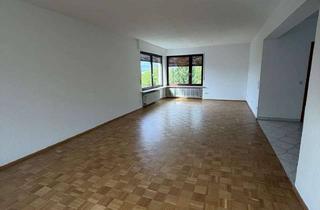 Wohnung mieten in 97080 Oberdürrbach, Großzügige 3-Zimmer-Wohnung mit zwei Balkonen, Gartenanteil und Garage in Würzburg-Oberdürrbach