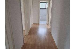Wohnung mieten in Kamper Weg 111, 25524 Itzehoe, Helle 3-Zimmer-Wohnung im 1. OG mit Balkon in Itzehoe-Wellenkamp – sofort frei!
