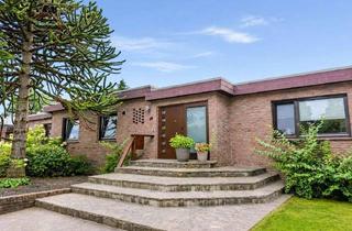 Haus kaufen in 26954 Nordenham, Außergewöhnliches Raumangebot in beliebter Lage: Bungalow mit Einliegerwohnung!