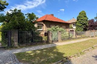 Einfamilienhaus kaufen in 16341 Panketal, Einfamilienhaus mit Keller, Garage und Garten in Panketal-Röntgental
