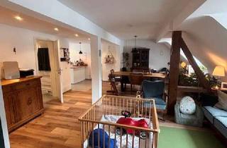 Wohnung kaufen in Küntzelstr. 47, 45147 Holsterhausen, Stilvolle, in 2018 kernsanierte DG-Wohnung mit offener Küche, Balkon + 2 Bädern in attraktiver Lage