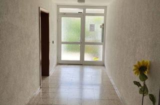 Wohnung kaufen in 71642 Ludwigsburg, Gepflegte 3,5-Zimmer-Wohnung mit Balkon & Garage
