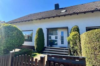 Wohnung kaufen in 61267 Neu-Anspach, Charmante Dachgeschosswohnung mit viel Platz und Potenzial in ruhigem 3-Parteienhaus