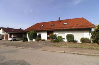 Wohnung kaufen in 72829 Engstingen, Attraktive 3-Zimmer-Wohnung mit Balkon, Garage und Stellplatz - frei!