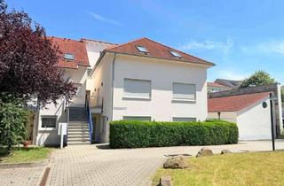 Wohnung kaufen in 01796 Pirna, Vermietete 2-Zimmer-Maisonettewohnung! Tageslichtbad! Balkon! Duplexparker in Garage!