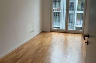 Wohnung mieten in Schwartzkopffstraße 7L, 10115 Mitte, 4-Zimmer im Herzen von Berlin