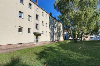 Wohnung mieten in Max-Heder-Str., 06130 Damaschkestraße, 3-RWE mit Dusche und Balkon im schönen Rosengarten