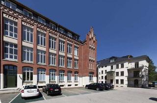Wohnung mieten in Limbacher Straße 35, 09113 Kaßberg, Traumwohnung mit Fußbodenheizung, Balkon und Garten im denkmalgeschützten HOFGEBÄUDE am Kaßberg !