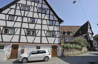 Wohnung mieten in 71063 Sindelfingen, Wohnen mit Charakter: 4-Zimmer-Dachgeschosswohnung in historischem Ambiente