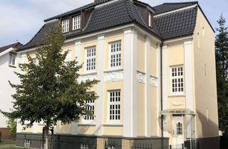 Wohnung mieten in Höperfeld 38, 21033 Lohbrügge, Schöne helle 4-Zimmer DG-Wohnung in Altbauvilla