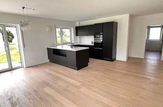 Wohnung mieten in Breitenhofstraße 19, 89233 Neu-Ulm, Moderne 3-Zimmer-Erdgeschosswohnung mit ca. 100 m² Garten, Terrasse, Einbauküche und Garage