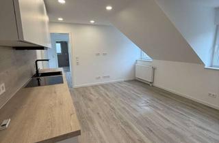 Wohnung mieten in In Der Heinrichsburg 53, 74821 Mosbach, Helle 2 Zimmer Dachgeschosswohnung mit EBK und TG Stellplatz
