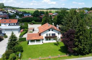 Haus kaufen in 84546 Egglkofen, Exklusives Landhaus mit Einliegerwohnung, Gewerbefläche und weitläufigem Grundstück
