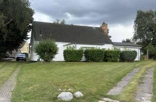 Haus kaufen in Dorfplatz, 17509 Brünzow, Sehr schön und ruhig gelegenes EFH + 52m2 Ferienwohnung und tollem Grundstück nur 5km zum Strand!