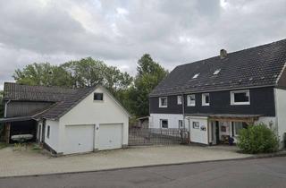 Doppelhaushälfte kaufen in 51688 Wipperfürth, Individuelle Doppelhaushälfte mit viel Platz für Pferdebesitzer oder Autoschrauber