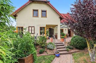 Einfamilienhaus kaufen in 31177 Harsum, Großzügiges Einfamilienhaus mit Pool und herrlichem Garten in Feldrandlage von Harsum