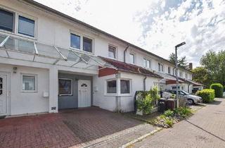 Reihenhaus kaufen in 23570 Travemünde, Reihenhaus mit Potenzial auf Eigenland mit Garten, Terrasse und Stellplatz im Herzen von Travemünde!