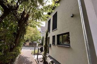 Einfamilienhaus kaufen in 60599 Sachsenhausen, Familientraum! Hochwertig saniertes Einfamilienhaus mit Garten, Kamin und Einbauschränken!