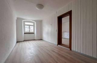 Haus kaufen in 96142 Hollfeld, Einzigartiges Anwesen in Hollfeld – Wohnen, Gewerbe & enormes Entwicklungspotenzial