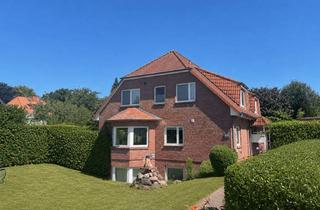 Haus kaufen in Dreangel, 24226 Heikendorf, Zentral in Heikendorf: 3-Parteien-Haus für die große Familie