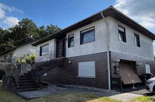 Einfamilienhaus kaufen in 51597 Morsbach, In Morsbach wartet dieses freistehende Einfamilienhaus auf einem Eckgrundstück auf Ihre Ideen